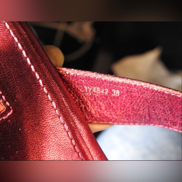 PRADA WOMEN'S PINK JEWELED THONG LEATHER FLAT SANDALS - Picture 2 of 10